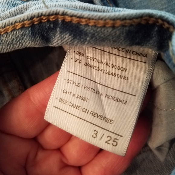 KanCan distressed skinny jeans with raw hems 3/25 - Picture 5 of 5